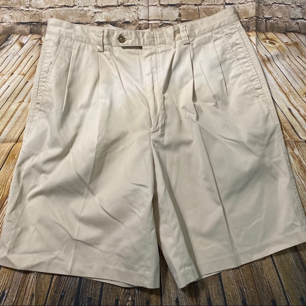 Tom James Beige Khaki Pleated Chino Shorts‎